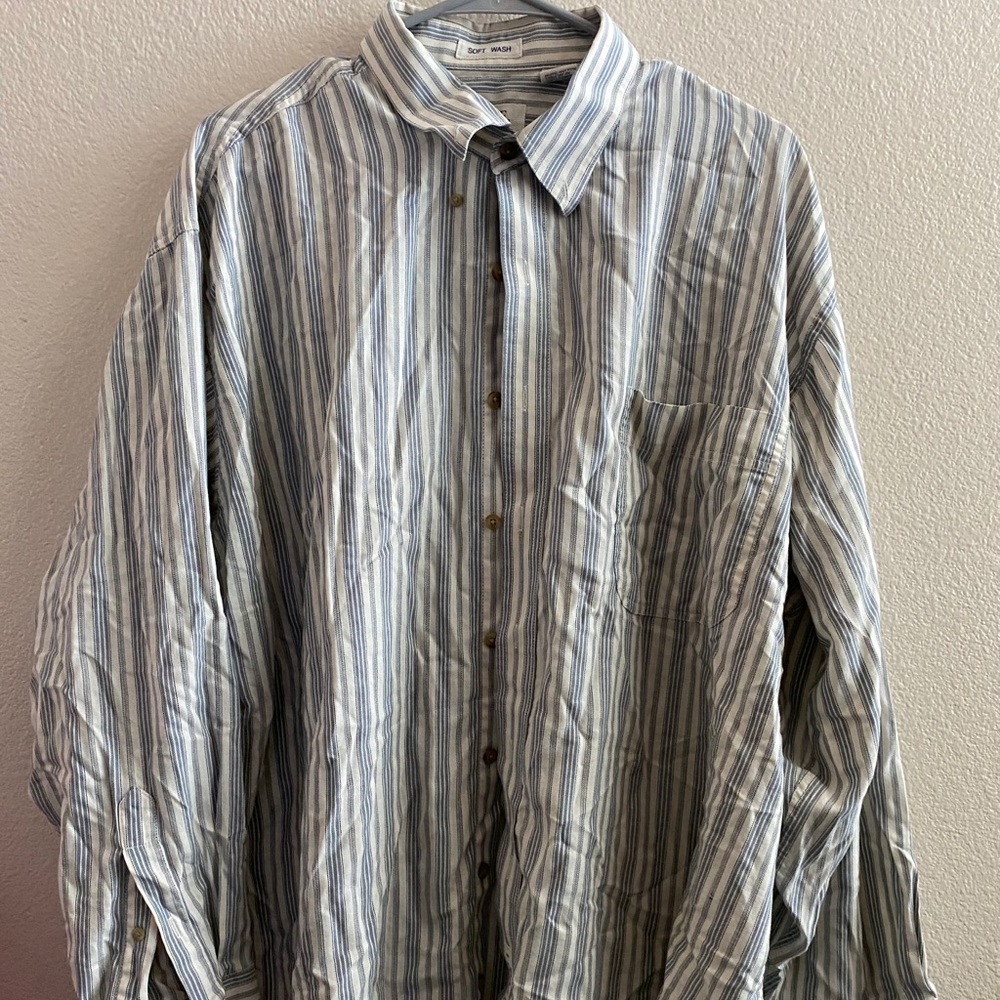 Men’s striped shirt